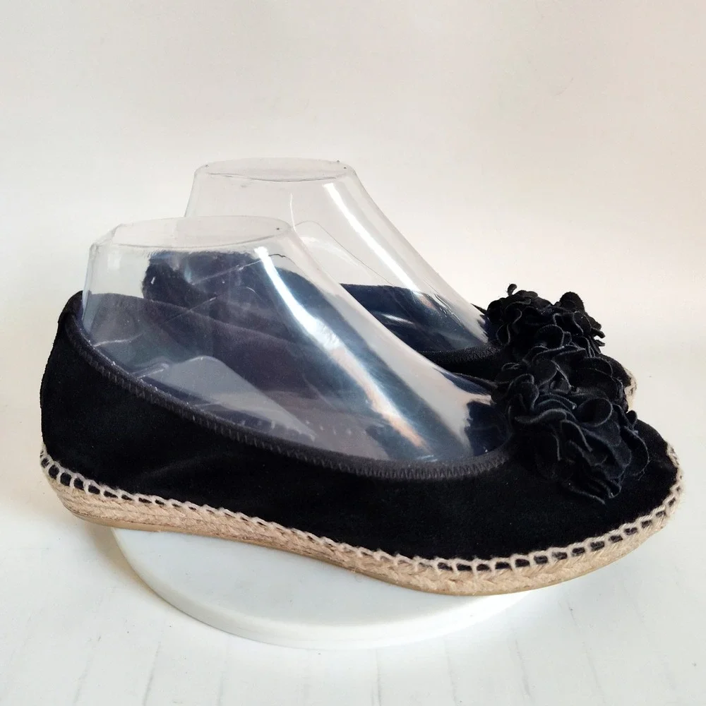 Andre Assous Espadrille Flats 9 Black Suede‎ Shoes Ruffle Flower Made in Spain